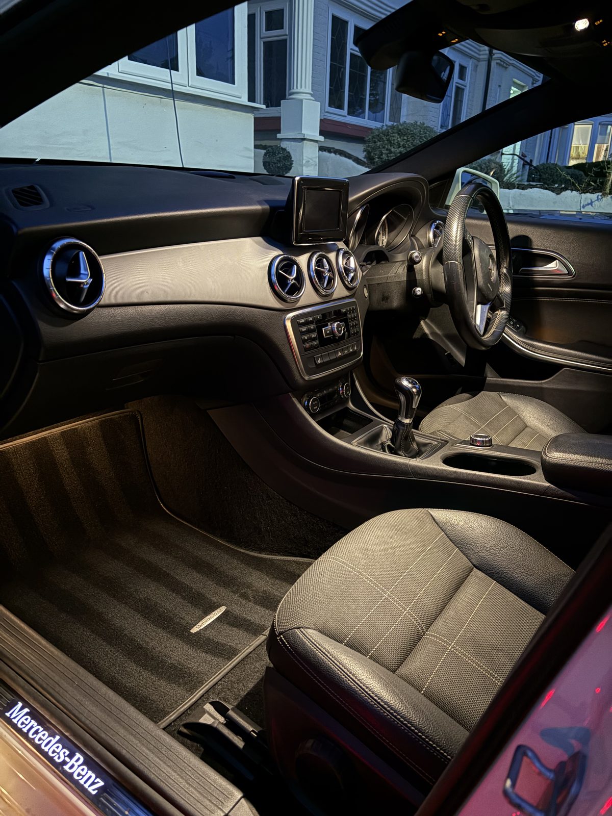 Professional car detailing by LosDetails